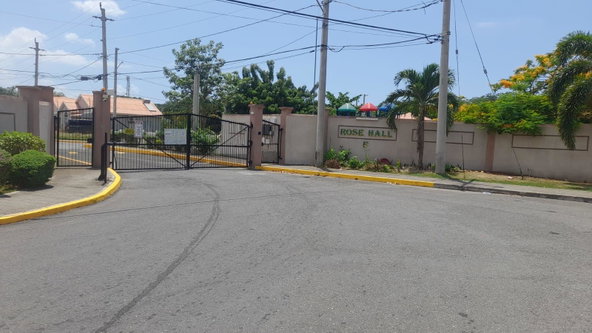 Seventh image of 75 f Caymanas Country Club Est in Spanish Town, St. Catherine, Jamaica - property is For Rent