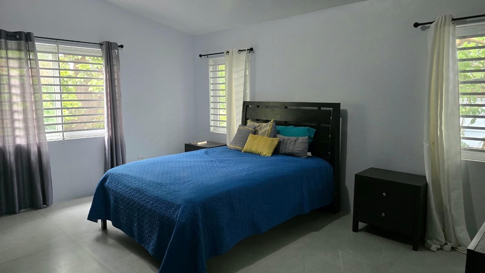 Fifth image of Bronx Avenue in Kingston 6, St. Andrew, Jamaica - property is For Sale