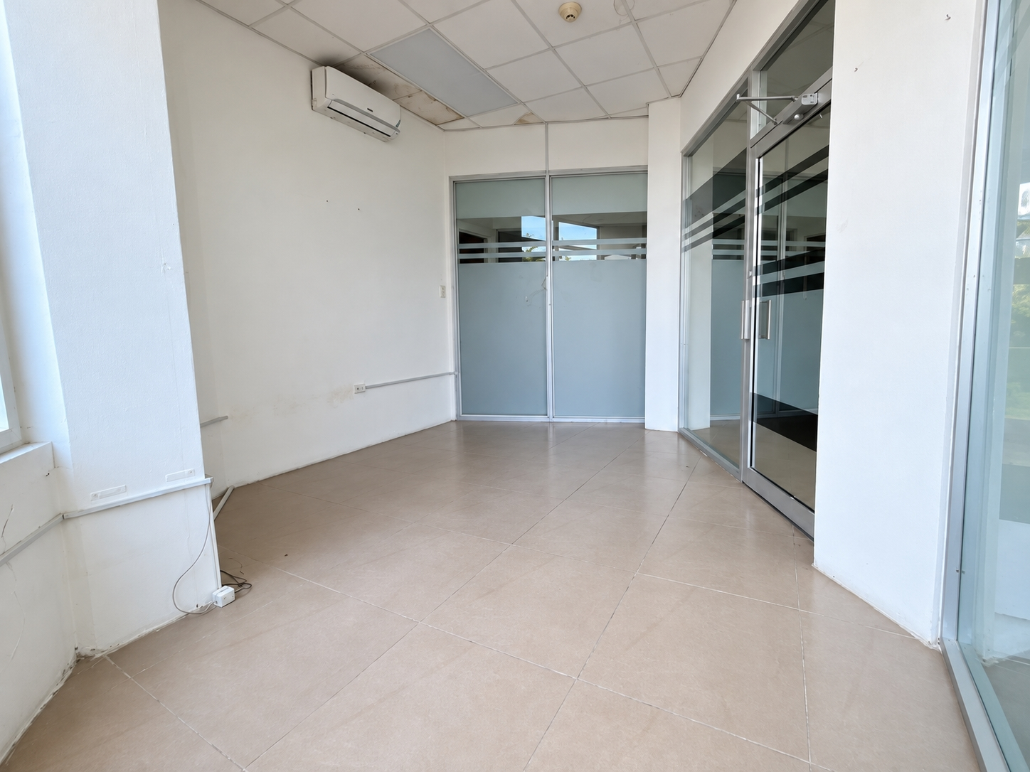 Sixth image of 29-30 Dominica Drive in Kingston 5, St. Andrew, Jamaica - property is For Rent