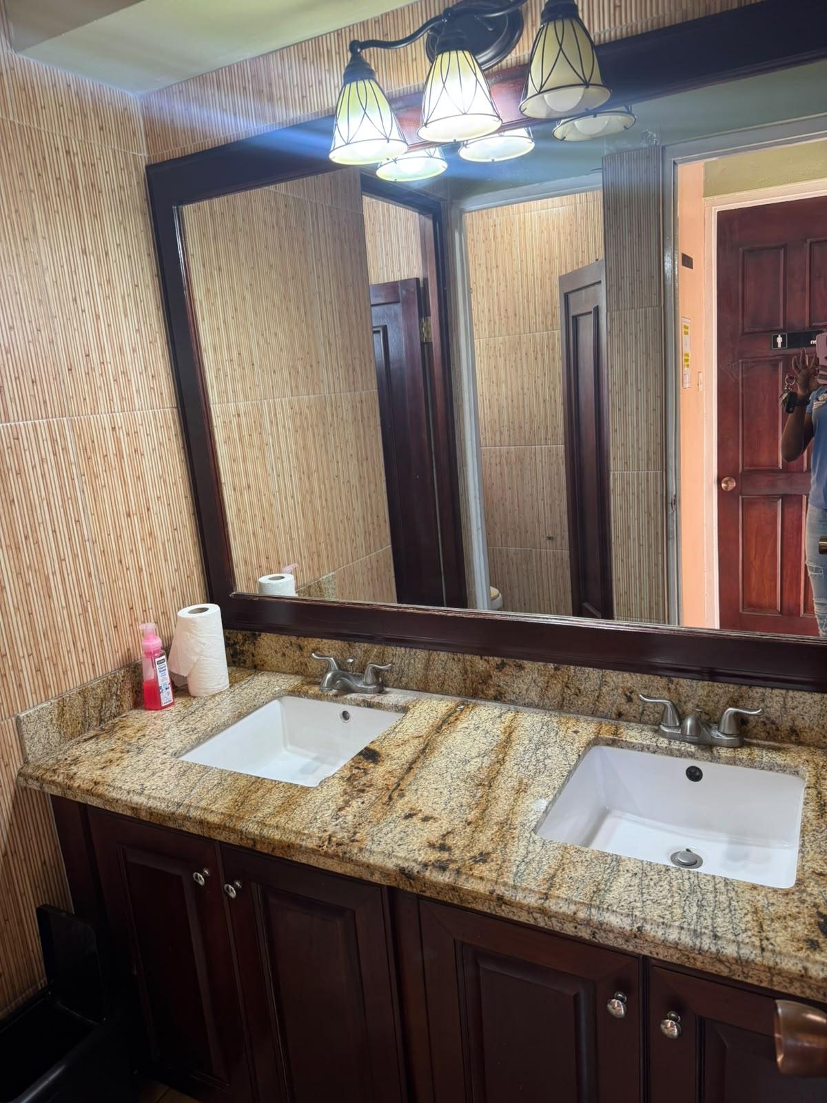 Second image of Ocho Rios Sandcastle Business Complex Unit 4, Ocho Rios in Ocho Rios, St. Ann, Jamaica - property is For Rent