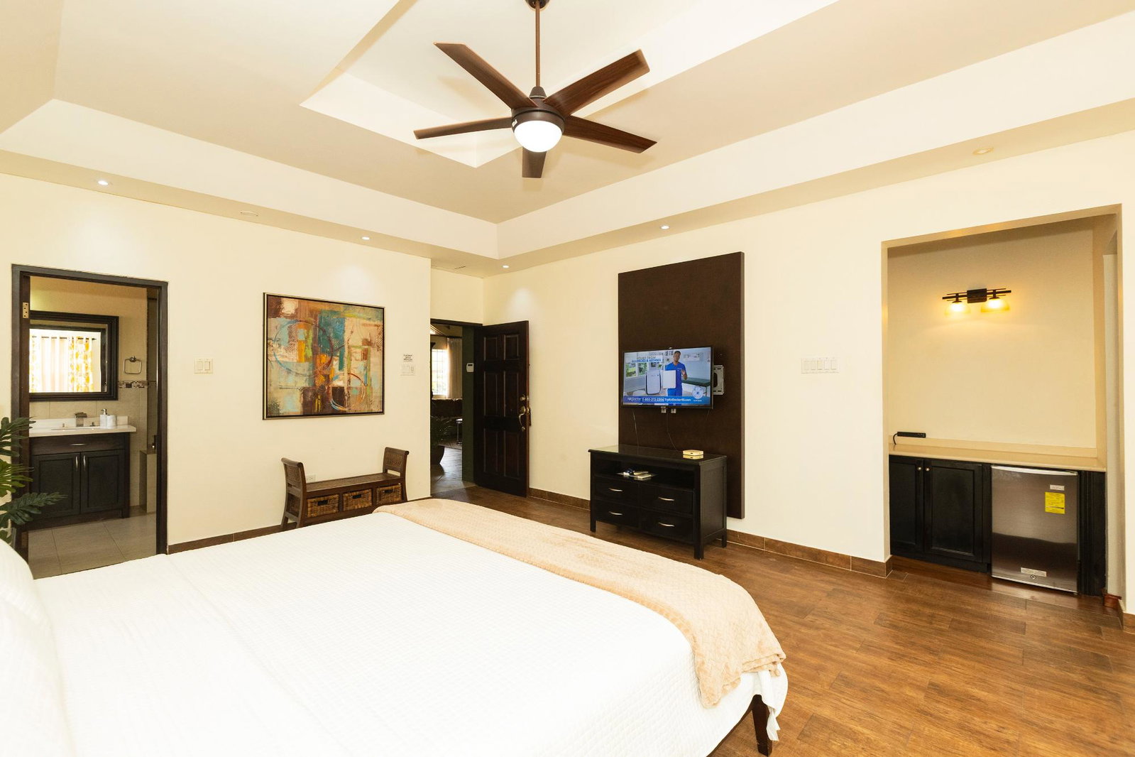 Fifteenth image of Sandhurst Crescent in Kingston 6, St. Andrew, Jamaica - property is For Rent