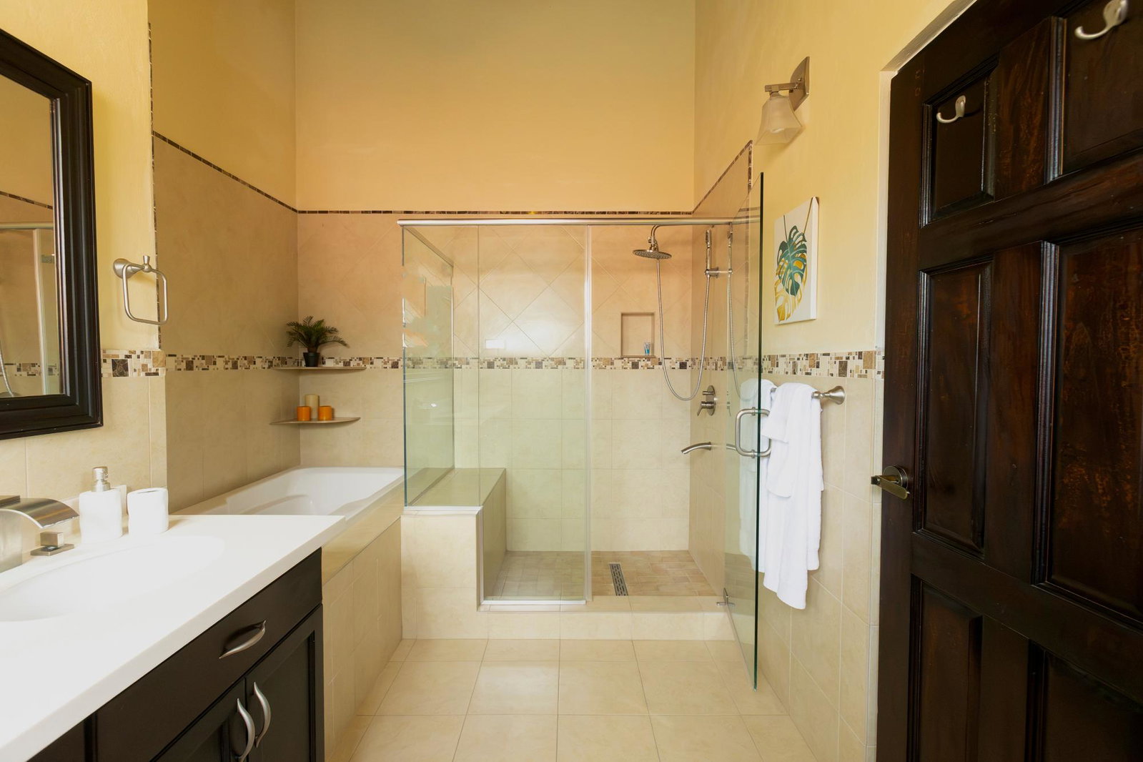 Eighteenth image of Sandhurst Crescent in Kingston 6, St. Andrew, Jamaica - property is For Rent