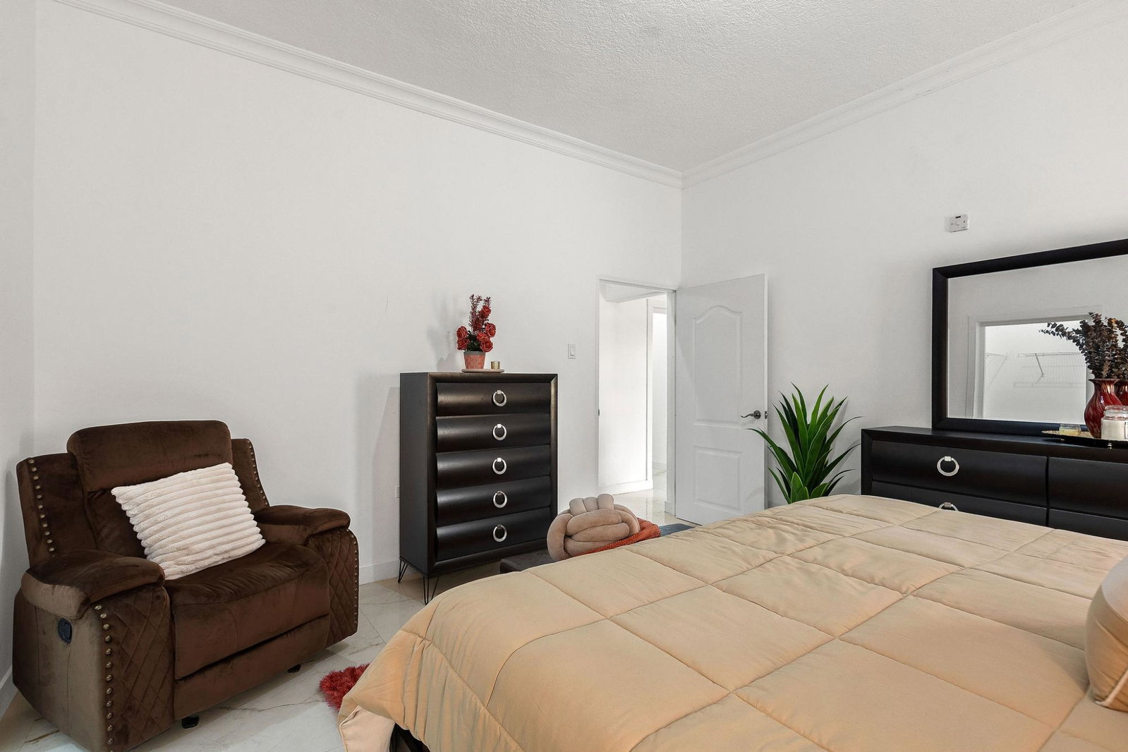 Ninth image of 11-36e Border Avenue in Kingston 19, St. Andrew, Jamaica - property is For Sale