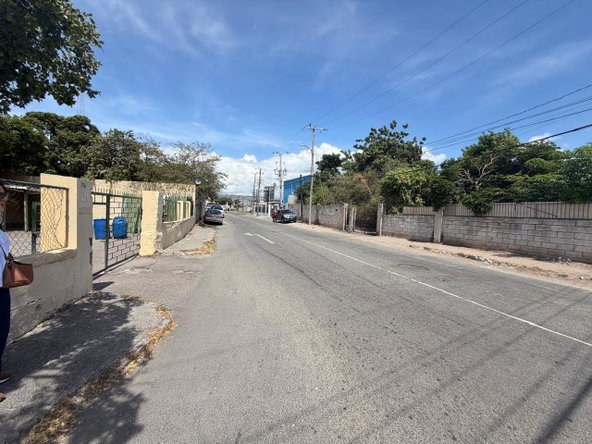 Third image of 1a Skibo Ave in Kingston 10, St. Andrew, Jamaica - property is For Rent