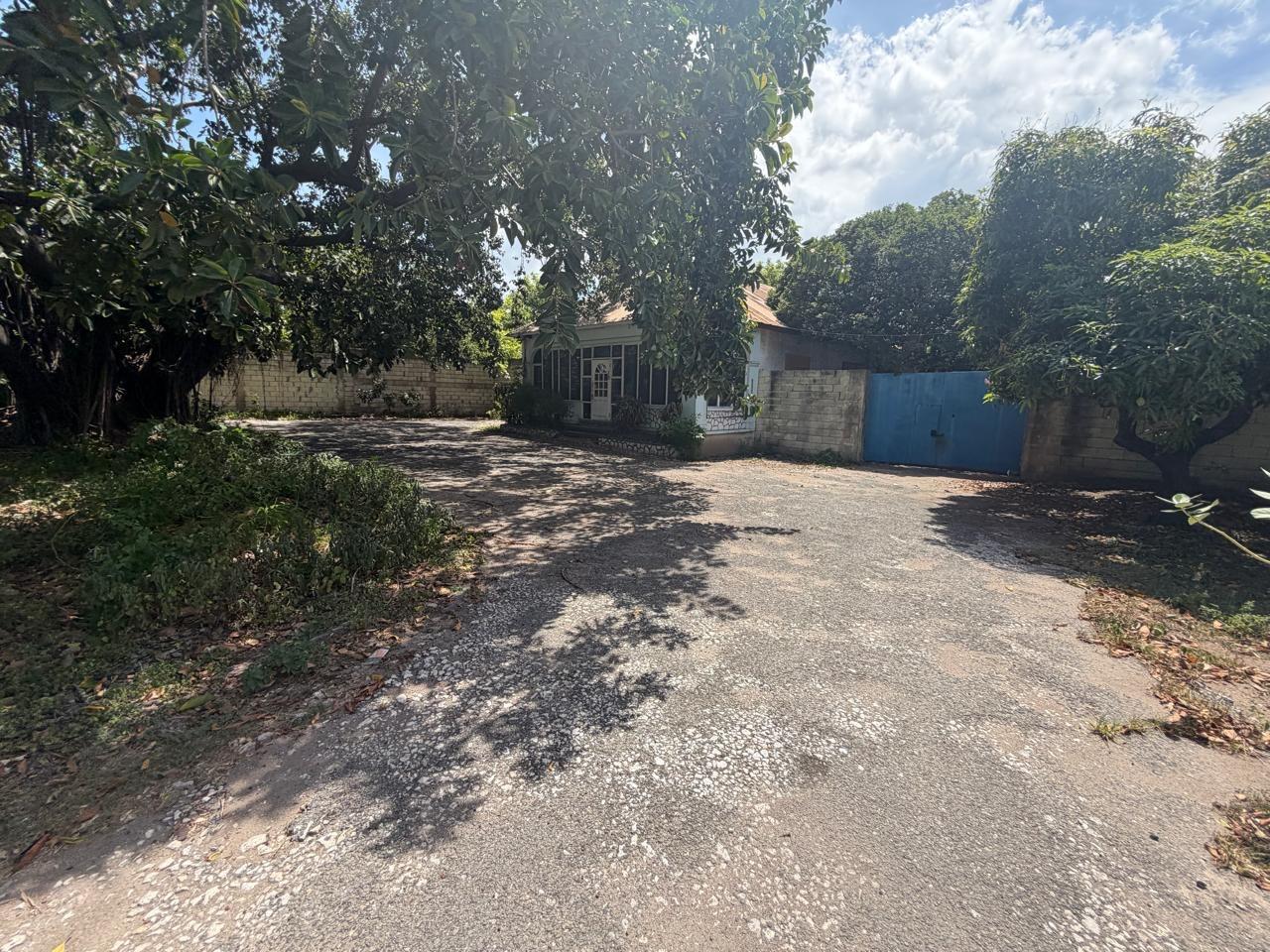 Seventh image of 15 Balmoral Avenue in Kingston 10, St. Andrew, Jamaica - property is For Rent