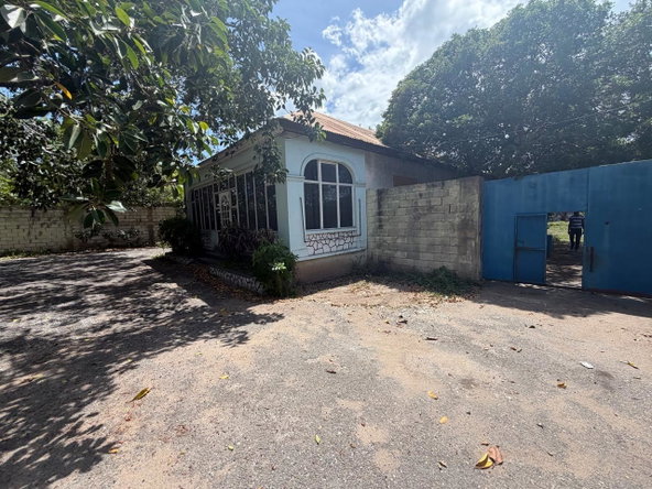 Eighth image of 15 Balmoral Avenue in Kingston 10, St. Andrew, Jamaica - property is For Rent