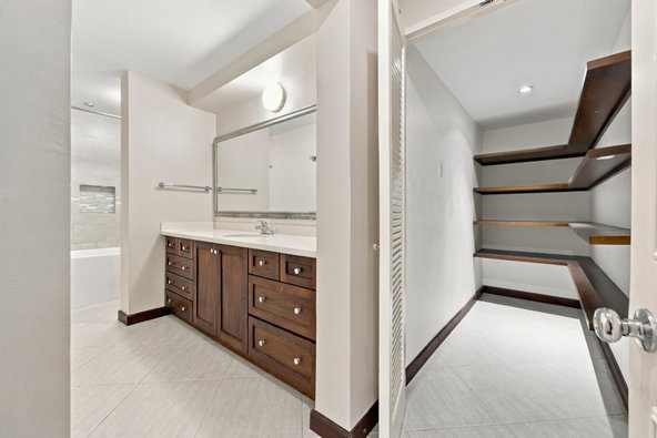 Twelfth image of 7e-17 Manor Park Drive in Kingston 8, St. Andrew, Jamaica - property is For Sale
