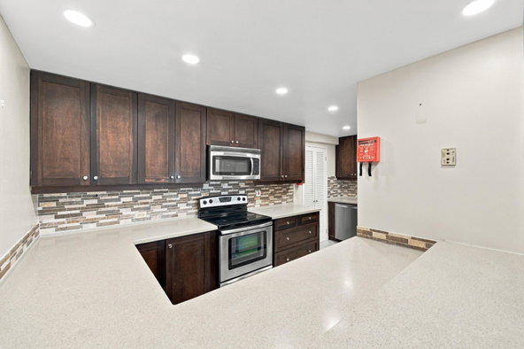 Sixth image of 7e-17 Manor Park Drive in Kingston 8, St. Andrew, Jamaica - property is For Sale