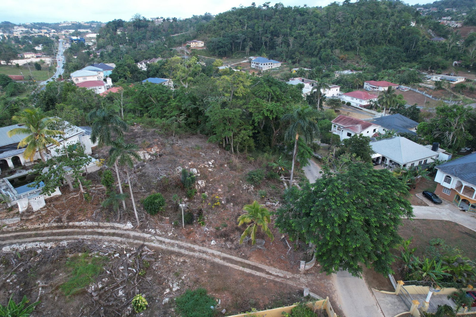 Fourth image of 1 la Loma Brumalia/old Greenvale rd in Mandeville, Manchester, Jamaica - property is For Sale