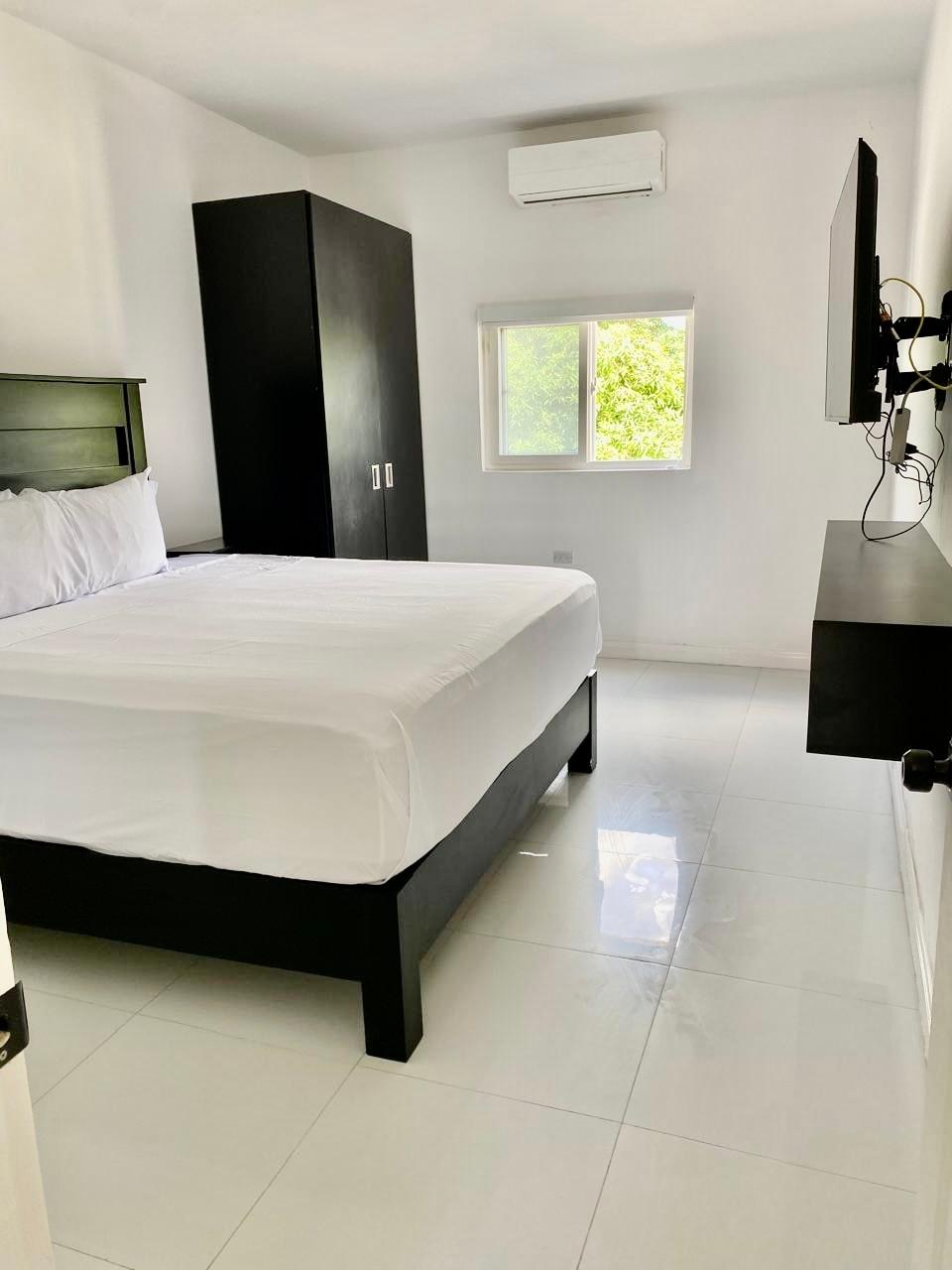 Eleventh image of 28 Wakefield Crescent, Kings in Kingston 10, St. Andrew, Jamaica - property is For Sale