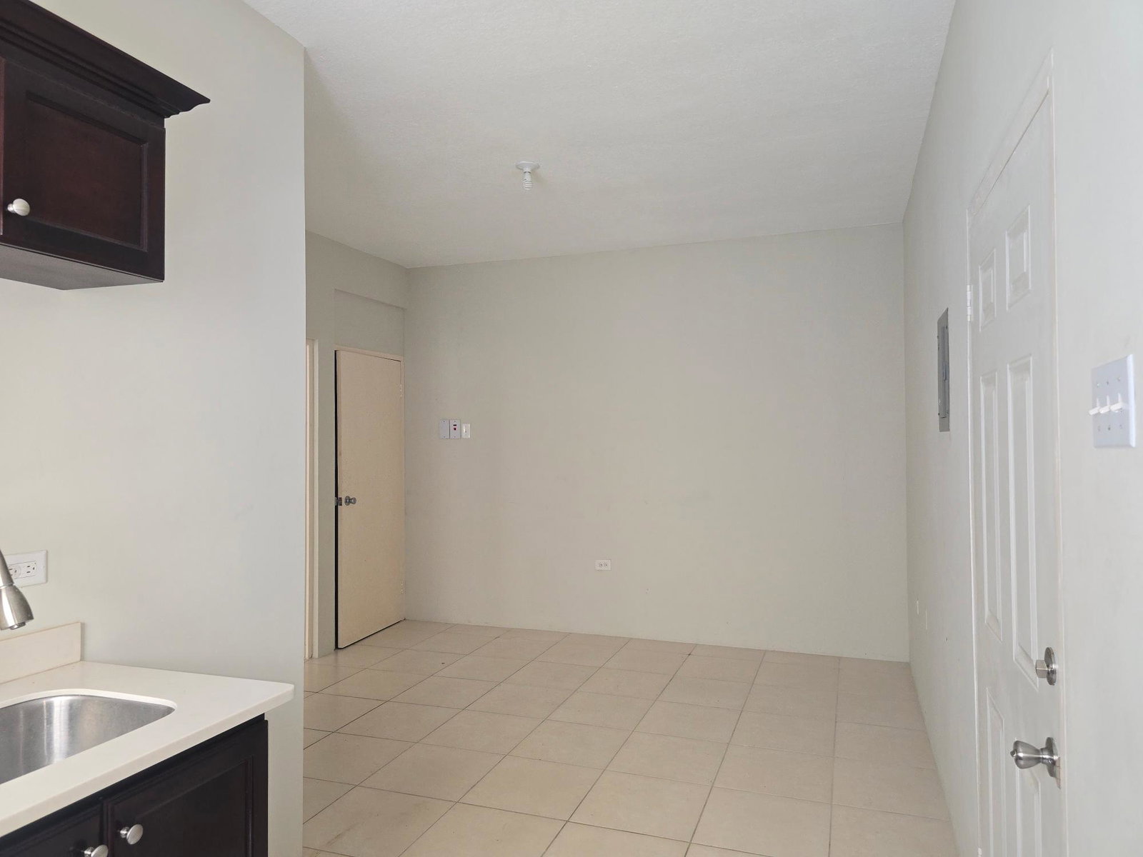 Seventh image of Apt 2-133 Pine Boulevard in Kingston 6, St. Andrew, Jamaica - property is For Rent