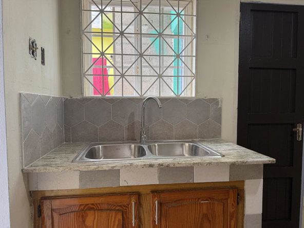 Tenth image of 65 South West 37th Way in West Chedwin, St. Catherine, Jamaica - property is For Rent