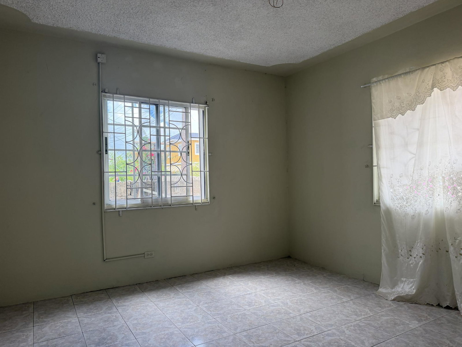 Seventeenth image of 65 South West 37th Way in West Chedwin, St. Catherine, Jamaica - property is For Rent
