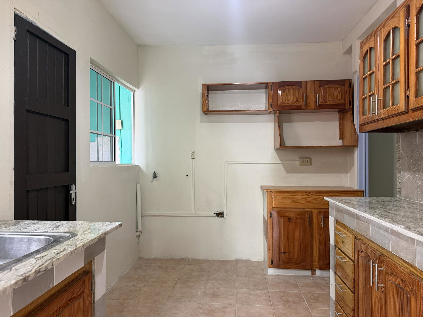 Seventh image of 65 South West 37th Way in West Chedwin, St. Catherine, Jamaica - property is For Rent