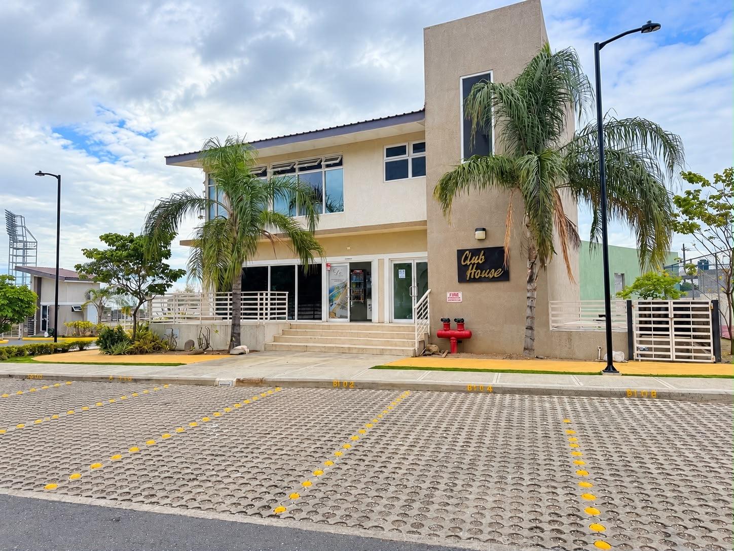 Twelfth image of 807- Crieffe Road Kingston in Kingston 6, St. Andrew, Jamaica - property is For Sale