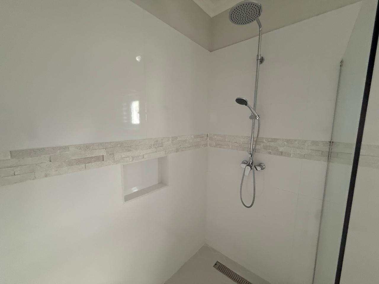 Sixteenth image of 8-16 Liguanea Avenue in Kingston 6, St. Andrew, Jamaica - property is For Sale