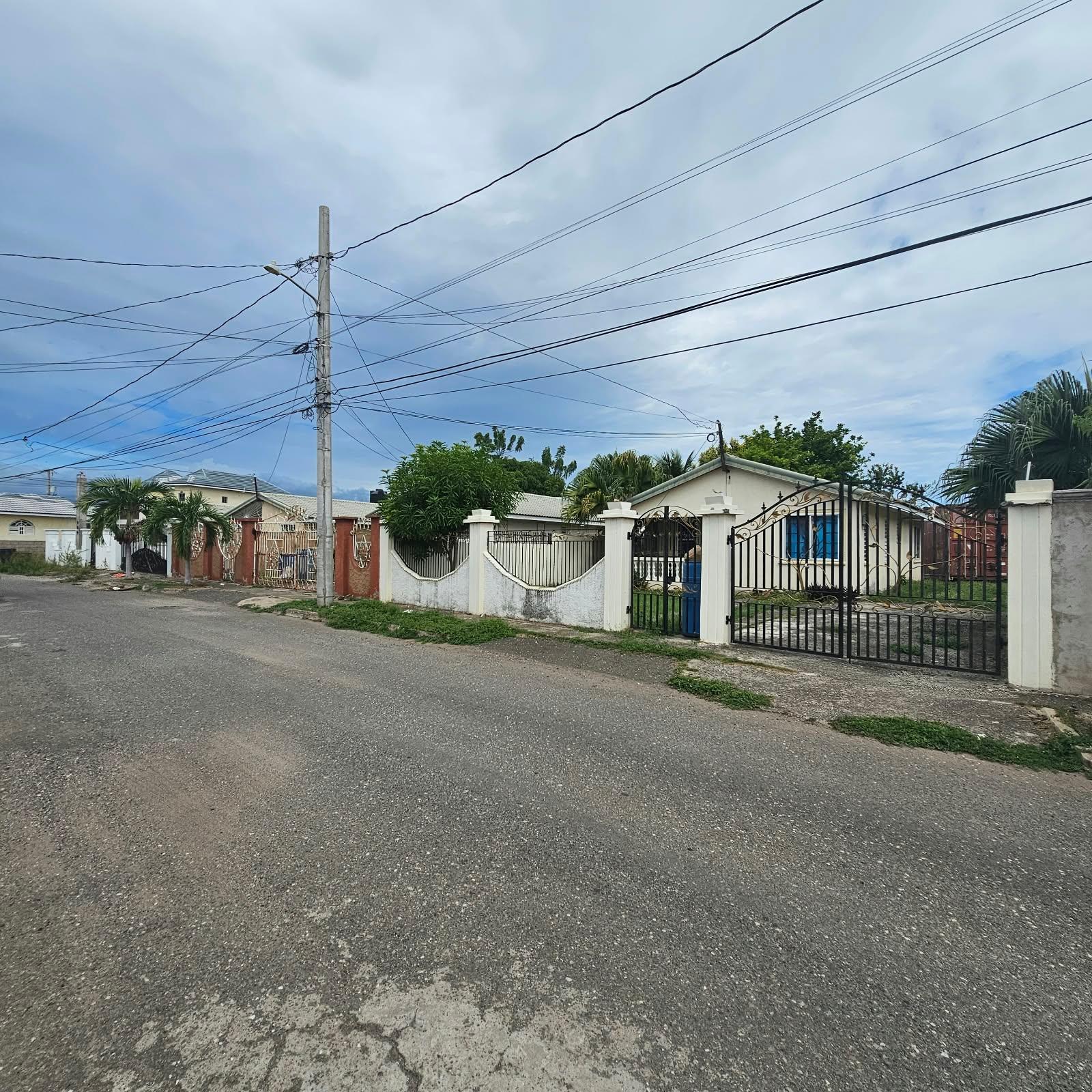 Eleventh image of 335 Bluequit Circle in Old Harbour, St. Catherine, Jamaica - property is For Sale