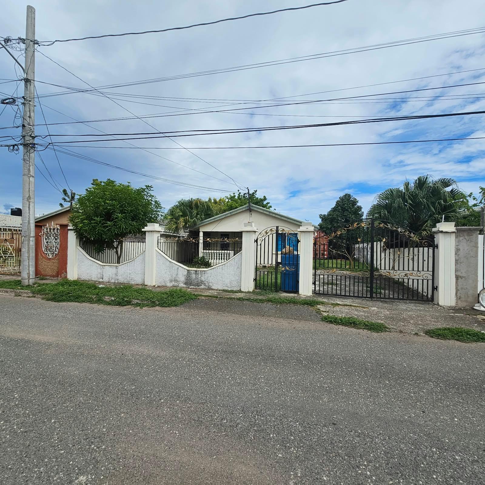 Twelfth image of 335 Bluequit Circle in Old Harbour, St. Catherine, Jamaica - property is For Sale