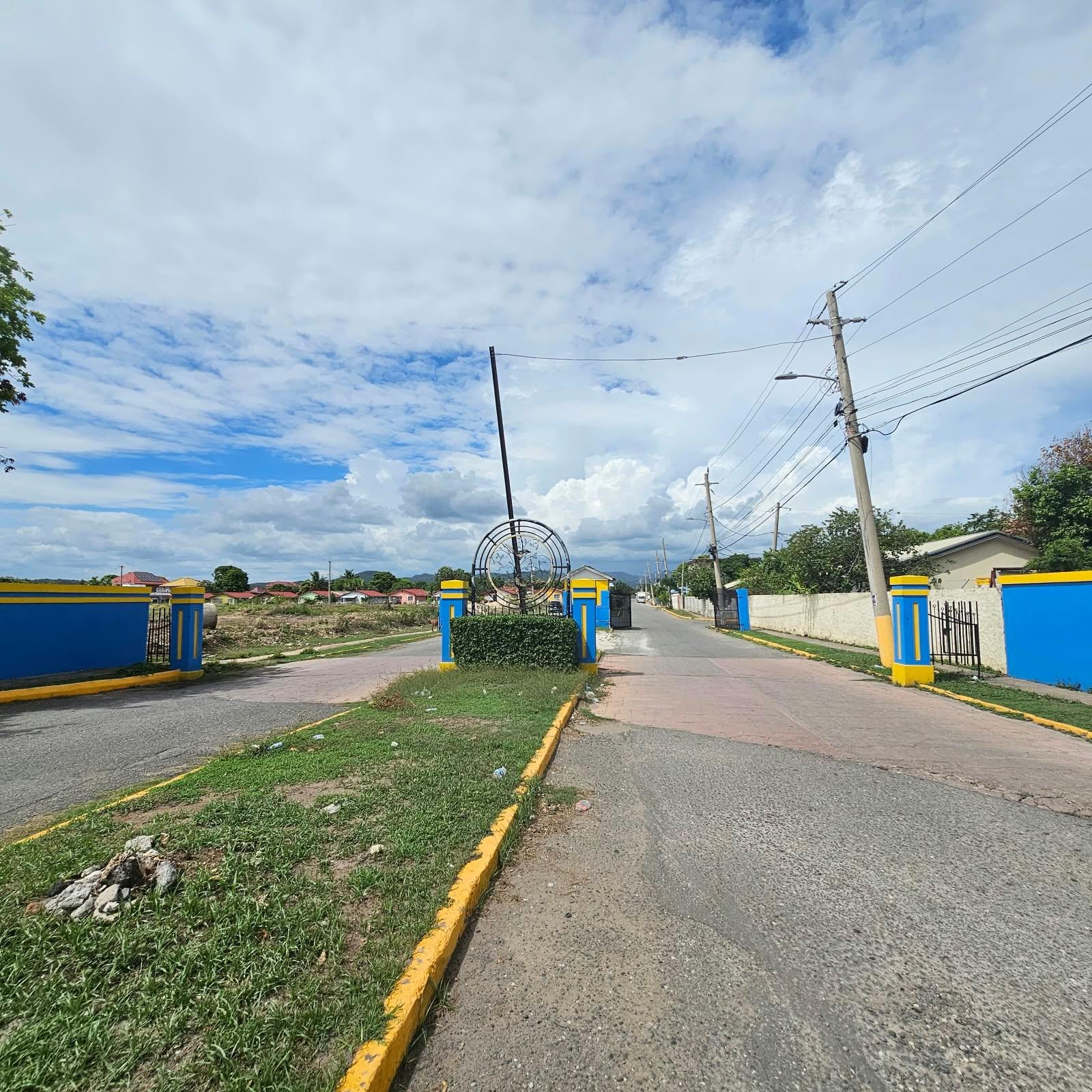 Fifth image of 335 Bluequit Circle in Old Harbour, St. Catherine, Jamaica - property is For Sale