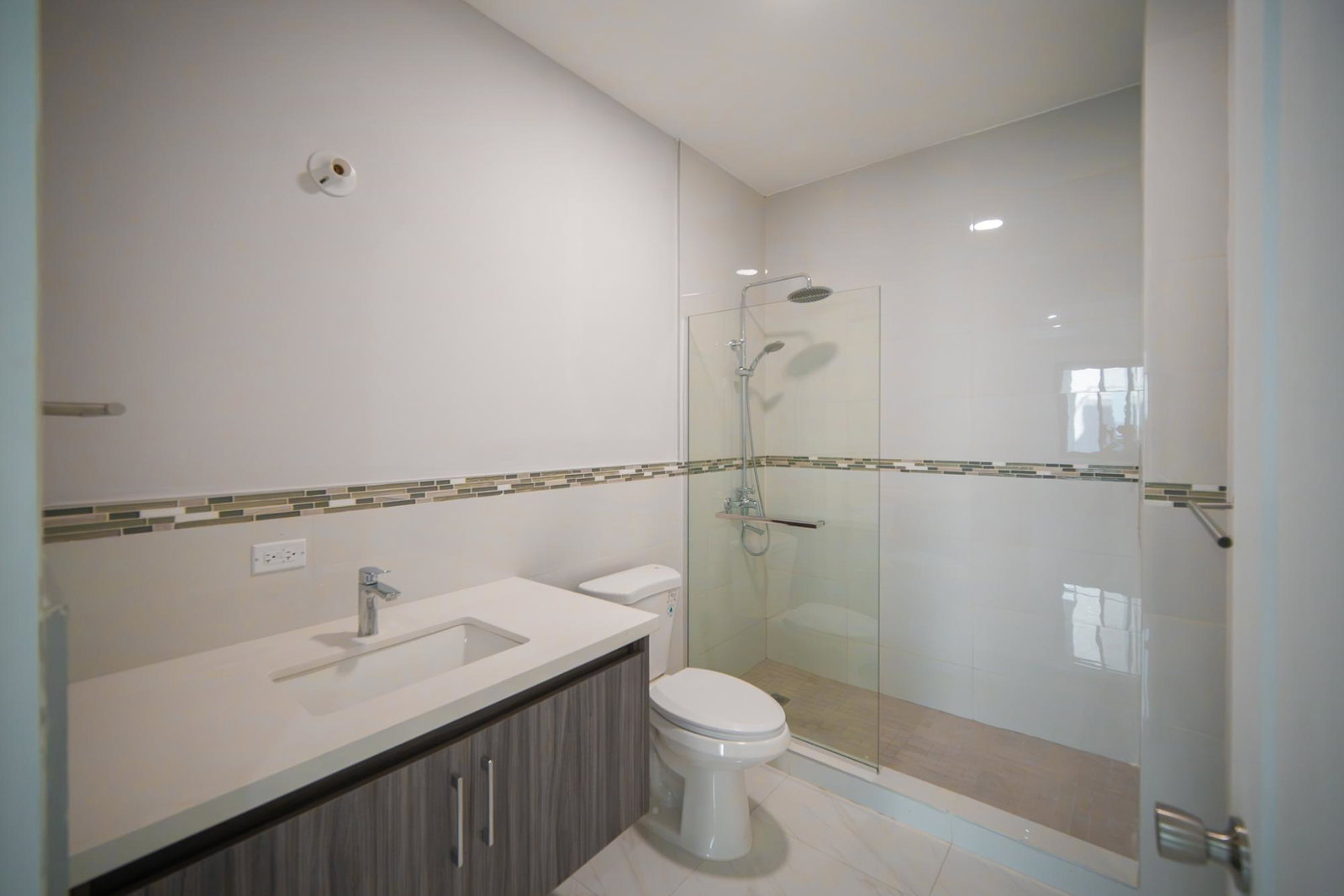 Sixteenth image of 205-24 Dulwich Drive in Kingston 8, St. Andrew, Jamaica - property is For Rent