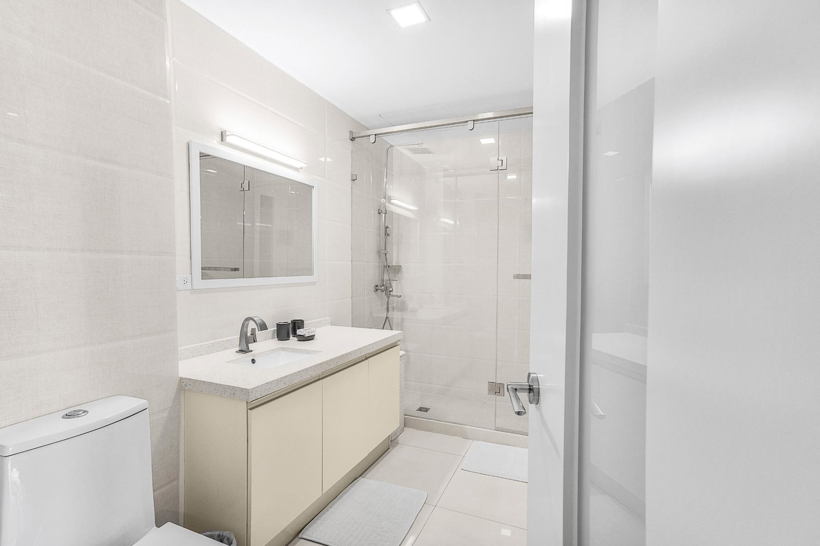 Thirteenth image of 209-20 South Avenue in Kingston 10, St. Andrew, Jamaica - property is For Rent