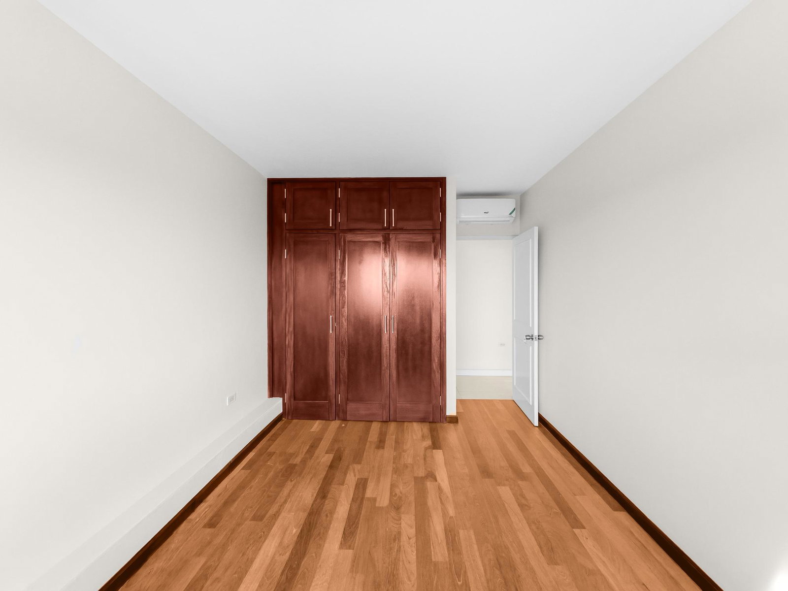Tenth image of 5b- Manor Court in Kingston 8, St. Andrew, Jamaica - property is For Rent