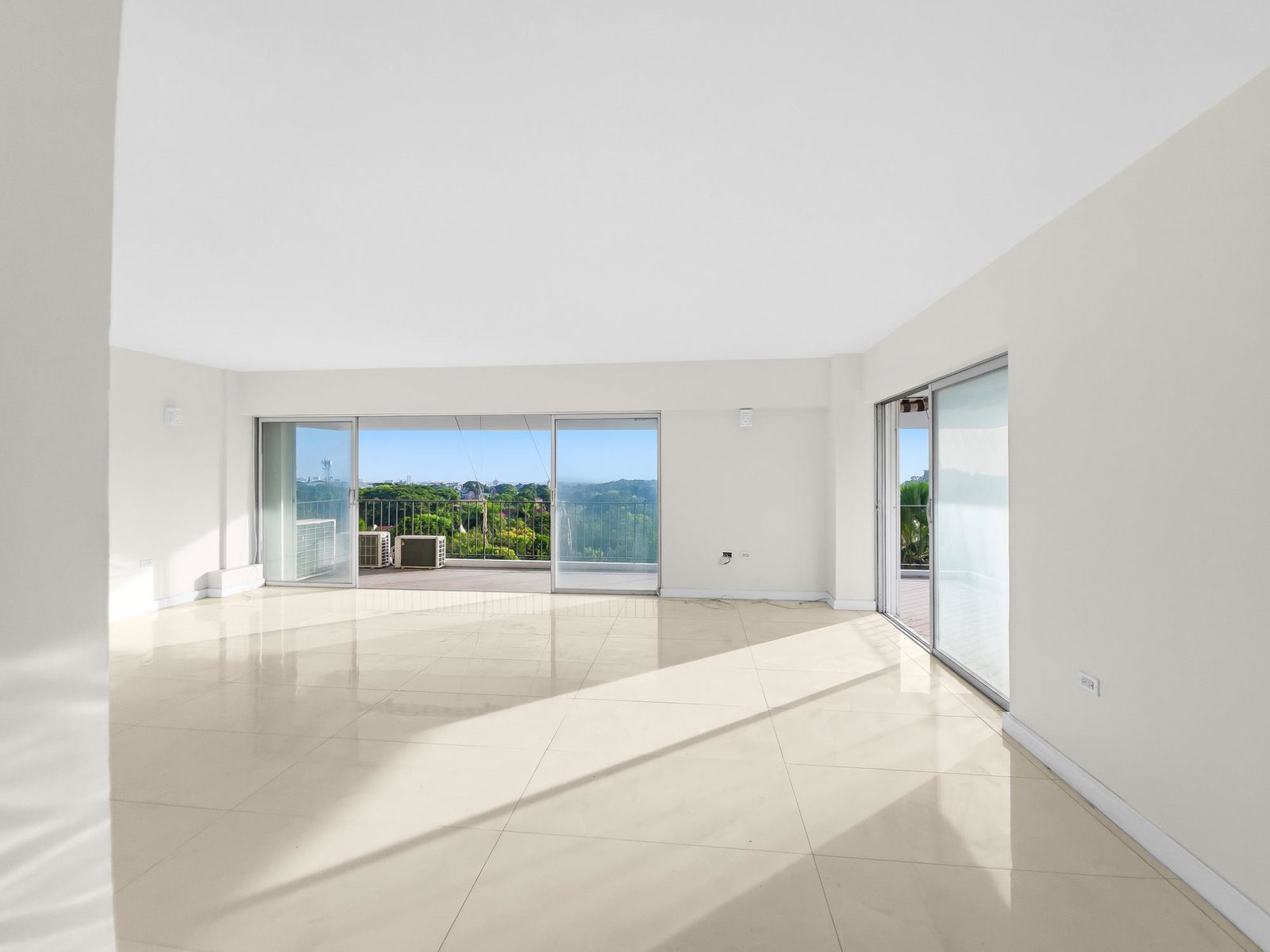 Fourth image of 5b- Manor Court in Kingston 8, St. Andrew, Jamaica - property is For Rent