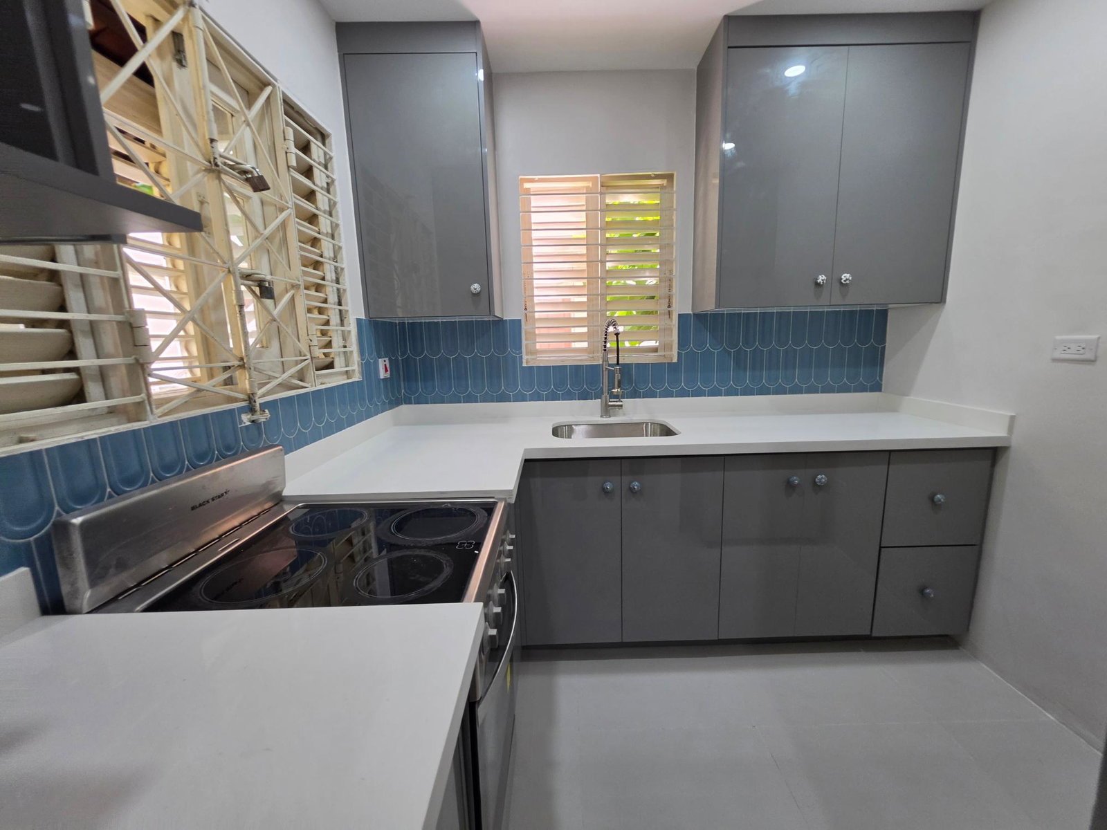 Third image of 5-4-12 Renfrew Road in Kingston 5, St. Andrew, Jamaica - property is For Rent
