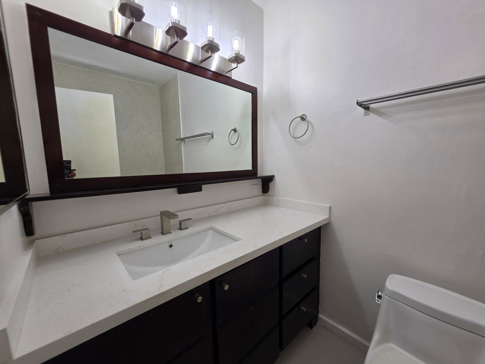 Sixth image of 5-4-12 Renfrew Road in Kingston 5, St. Andrew, Jamaica - property is For Rent