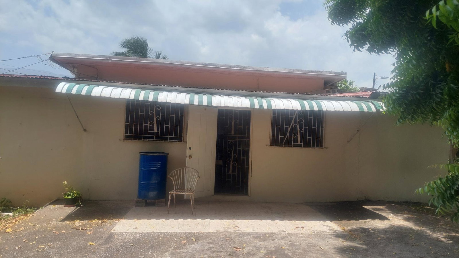 Fifteenth image of 37-border Ave Havendale, Kingston 19.st in Kingston 19, St. Andrew, Jamaica - property is For Sale