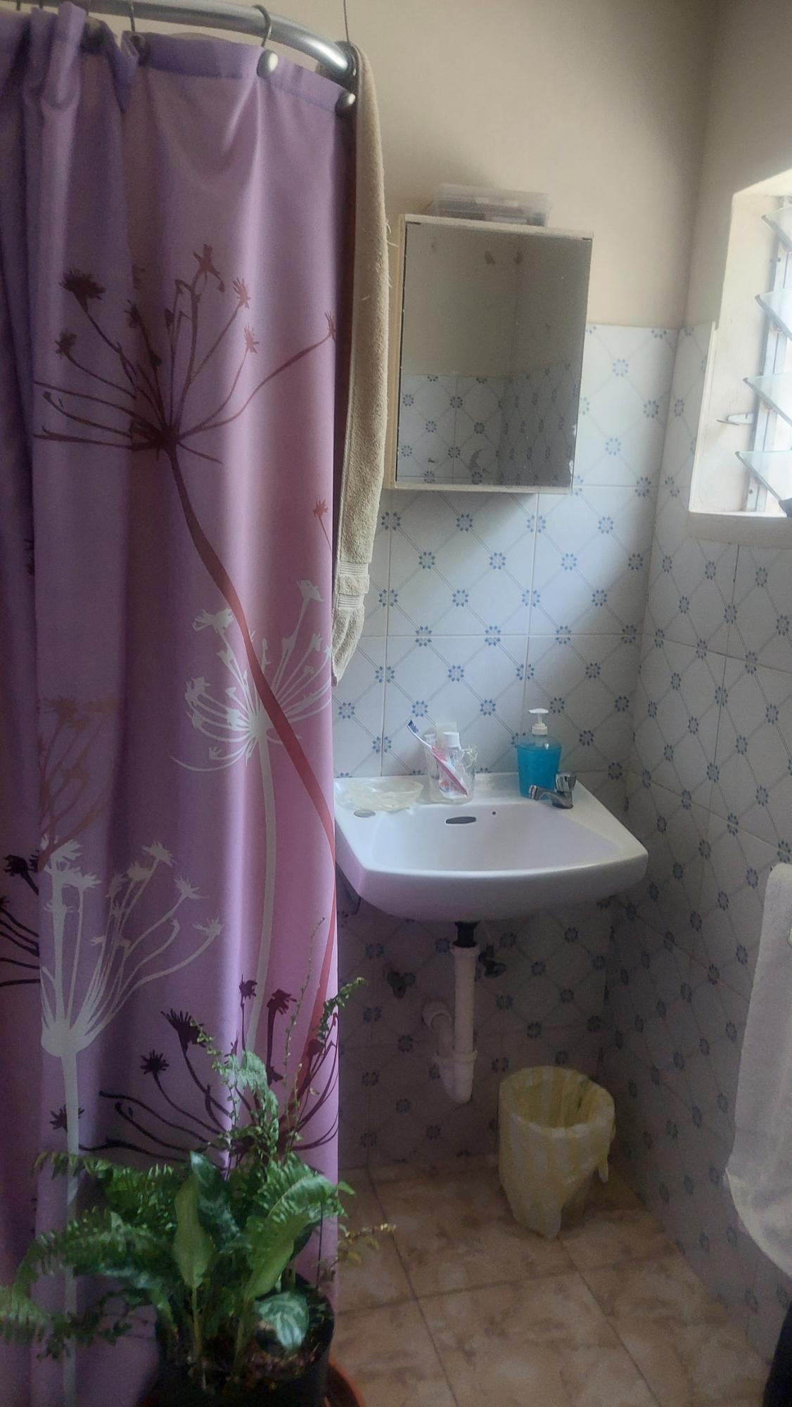 Twenty-Fifth image of 37-border Ave Havendale, Kingston 19.st in Kingston 19, St. Andrew, Jamaica - property is For Sale