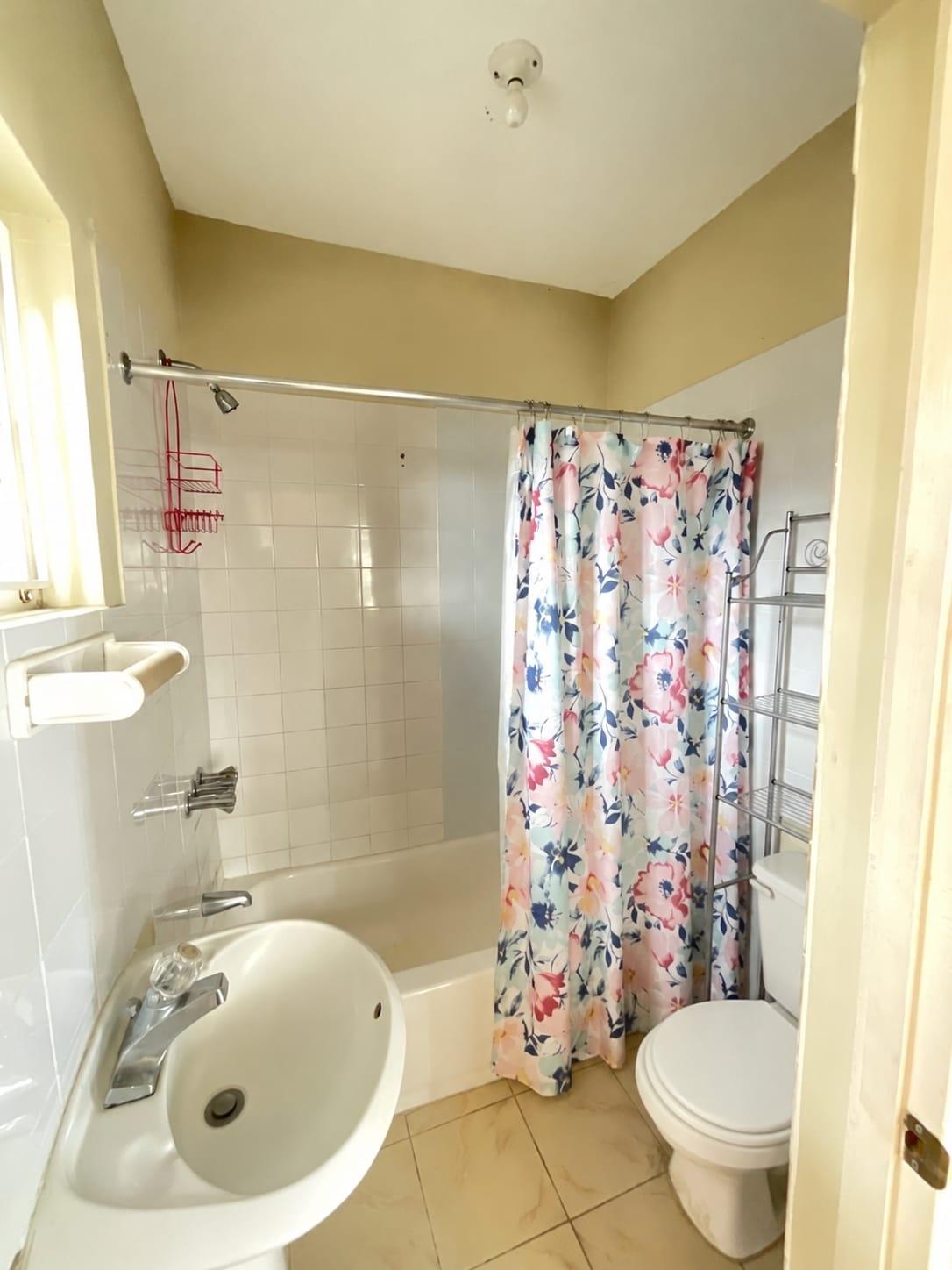 Seventh image of 11 Mansfield Green Ocho r in Ocho Rios, St. Ann, Jamaica - property is For Rent