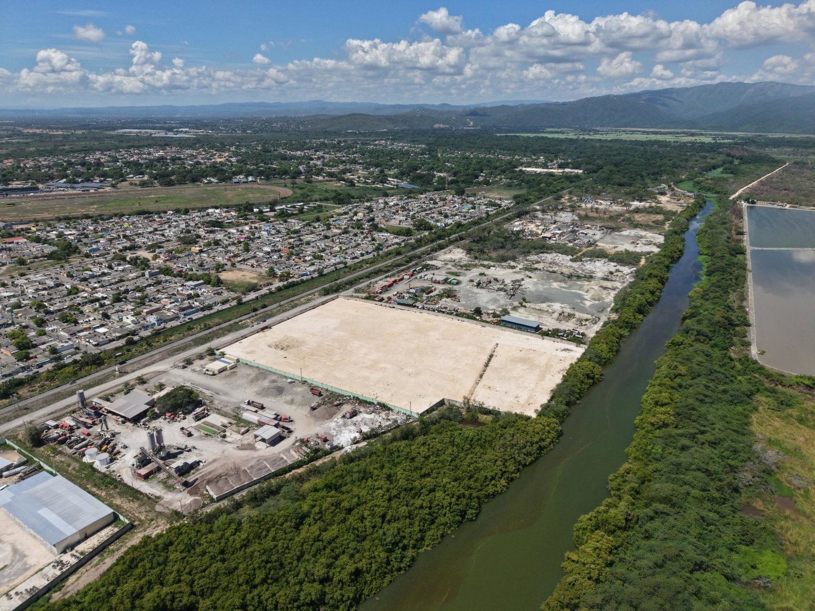 Seventh image of Dyke Road, Part of Stone in Waterford, St. Catherine, Jamaica - property is For Sale