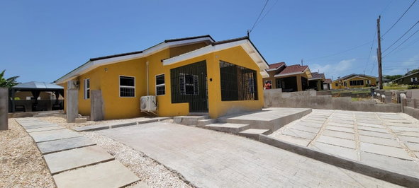 Second image of 856 Manor Dr, Stonebrook Mano in STONEBROOK, Trelawny, Jamaica - property is For Sale
