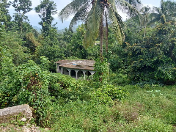 Fifth image of Barneyside Bethel Town p. in Barneyside, Westmoreland, Jamaica - property is For Sale