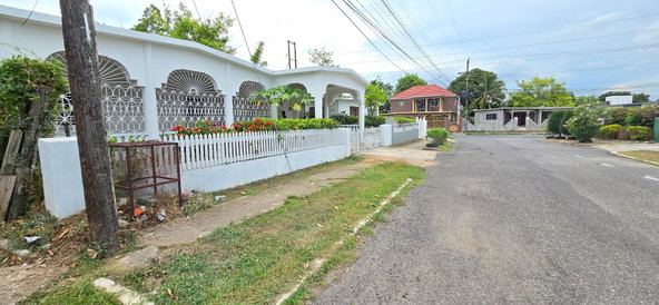 Twenty-Second image of 4 Braemar Avenue in Ensom City, St. Catherine, Jamaica - property is For Sale