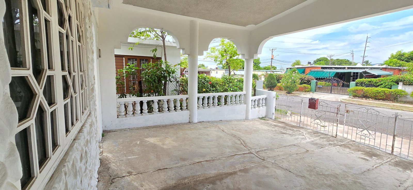 Ninth image of 4 Braemar Avenue in Ensom City, St. Catherine, Jamaica - property is For Sale