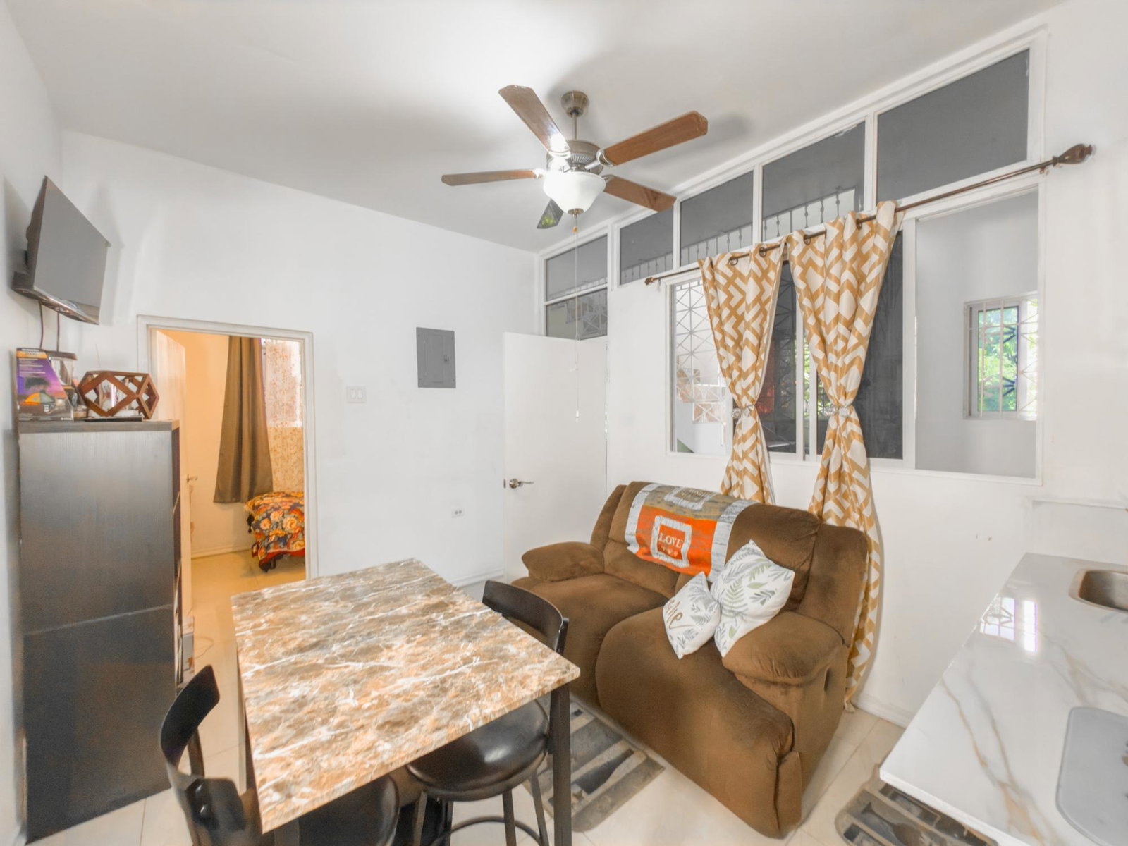 Tenth image of Caribbean Estate,portmore in Caribbean Estates, St. Catherine, Jamaica - property is For Sale