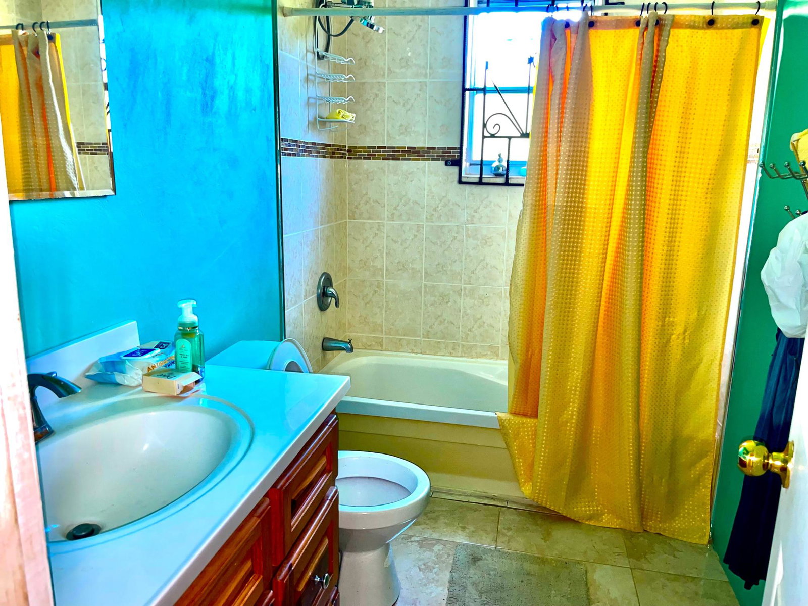 Eleventh image of 474 Portobello Heights in Porto Bello Heights, St. James, Jamaica - property is For Sale