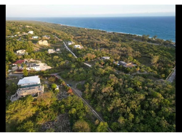 Tenth image of 66 Pitkelleney Negril in Negril, Westmoreland, Jamaica - property is For Sale