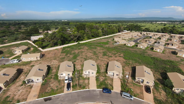 Second image of 1617 Phoneix Park Village ph 5 in Phoenix Park, St. Catherine, Jamaica - property is For Sale