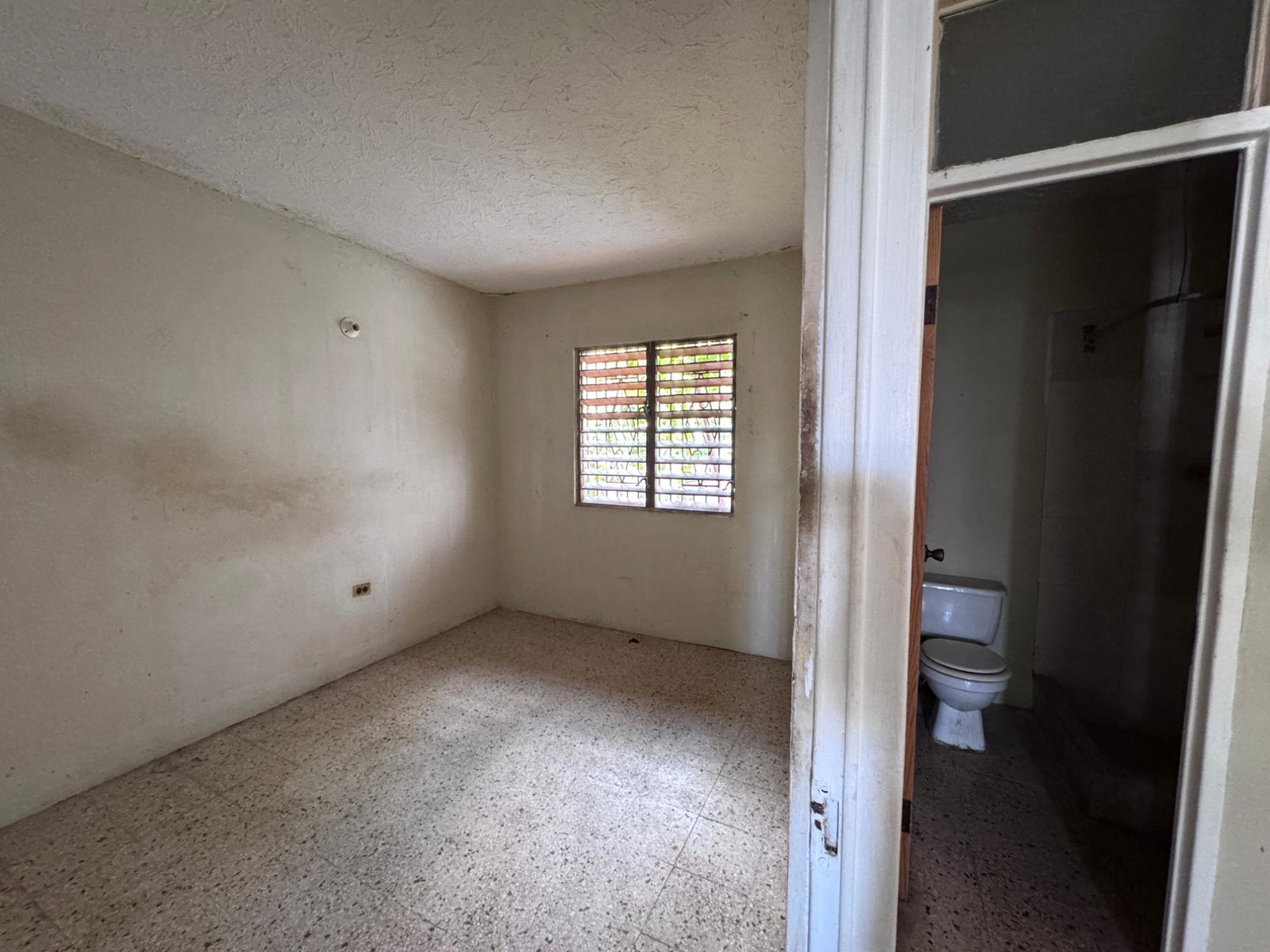 Fourth image of 224 Mewton Close in Spanish Town, St. Catherine, Jamaica - property is For Sale