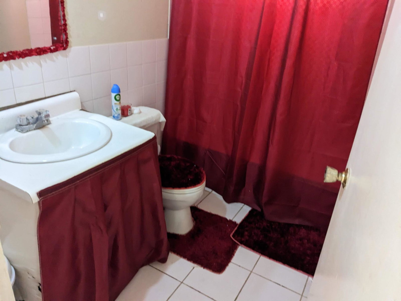 Tenth image of Beadle's Blvd, Santa Cruz in Santa Cruz, St. Elizabeth, Jamaica - property is For Sale