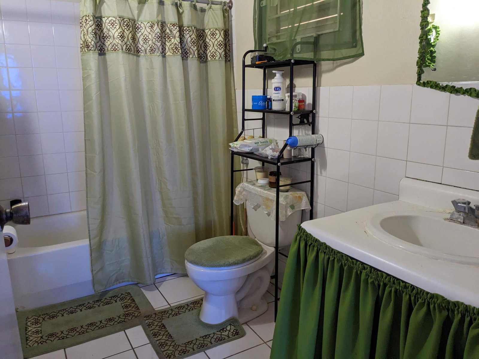 Twelfth image of Beadle's Blvd, Santa Cruz in Santa Cruz, St. Elizabeth, Jamaica - property is For Sale
