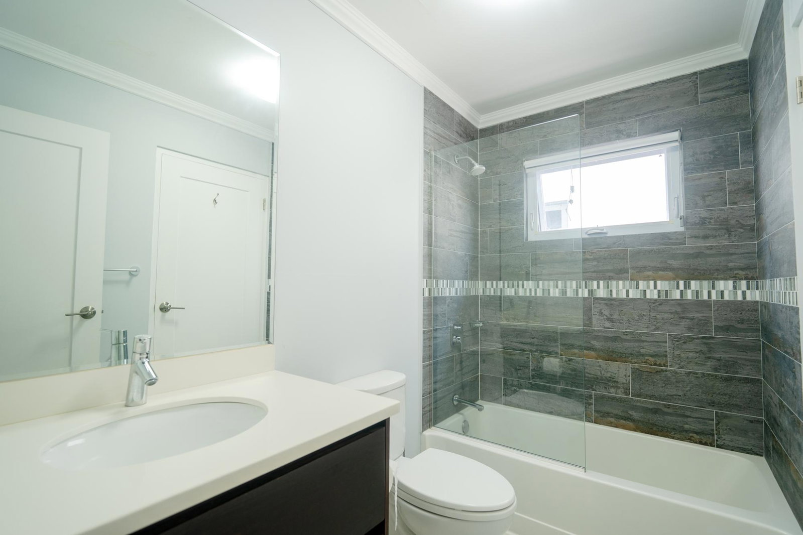 Fifteenth image of 43b-16 Garden Close in Kingston 8, St. Andrew, Jamaica - property is For Sale