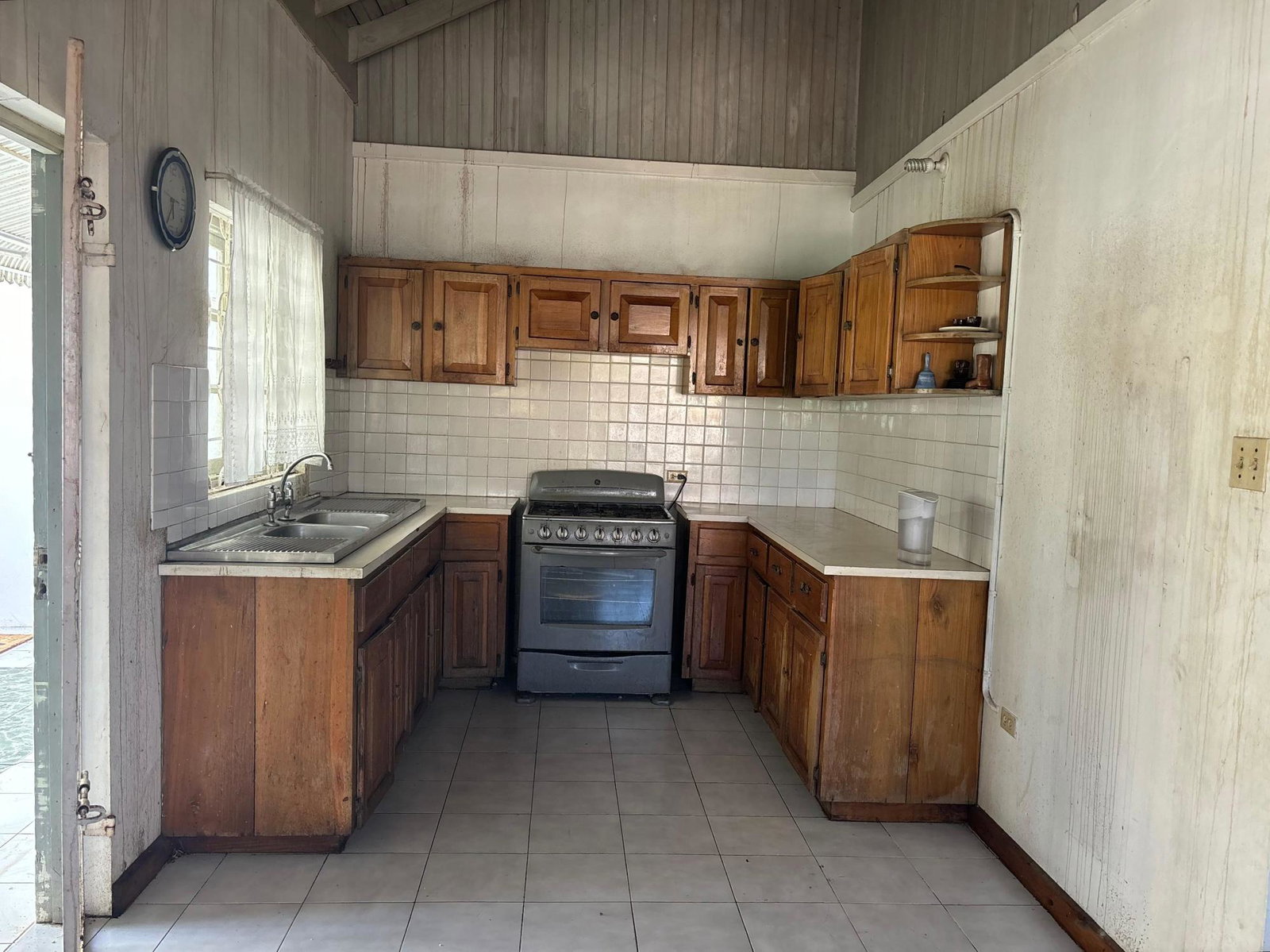 Nineteenth image of 38 West Loop Rd, Mango Walk in Montego Bay, St. James, Jamaica - property is For Sale
