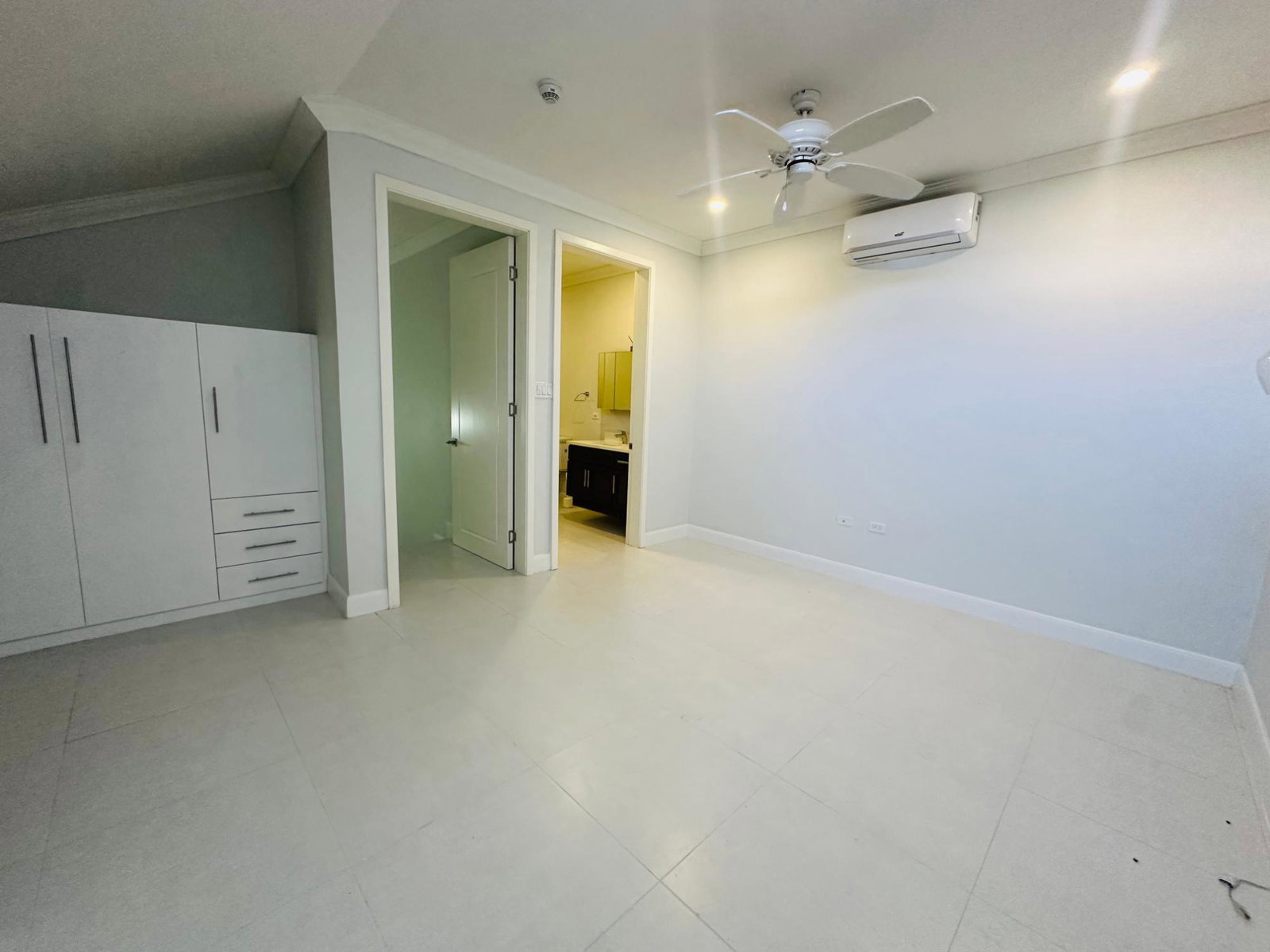Seventeenth image of E5- Ocean Springs in Reading, St. James, Jamaica - property is For Sale