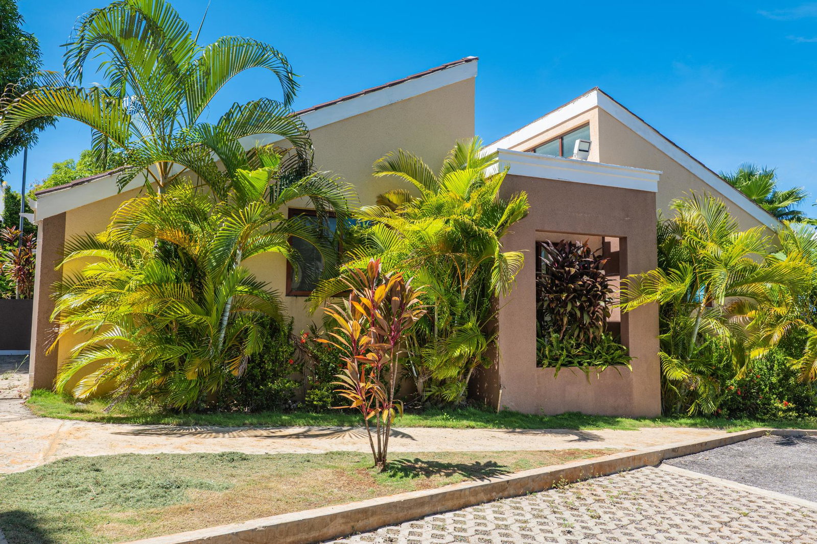 Fourth image of 44- Norman Manley Blvd in Negril, Westmoreland, Jamaica - property is For Sale