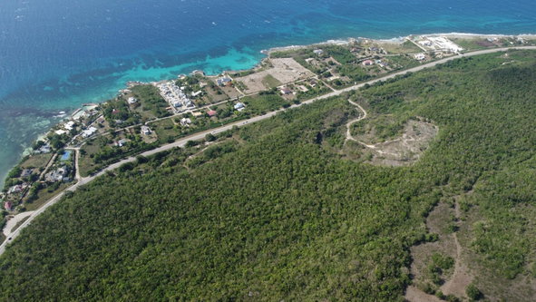 Sixth image of 3- Queen's Highway Bengal in Red Valley, St. Ann, Jamaica - property is For Sale