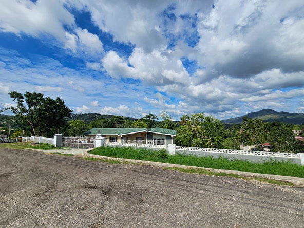 Sixth image of 15 Windsor Lodge in Royal Flat, Manchester, Jamaica - property is For Sale